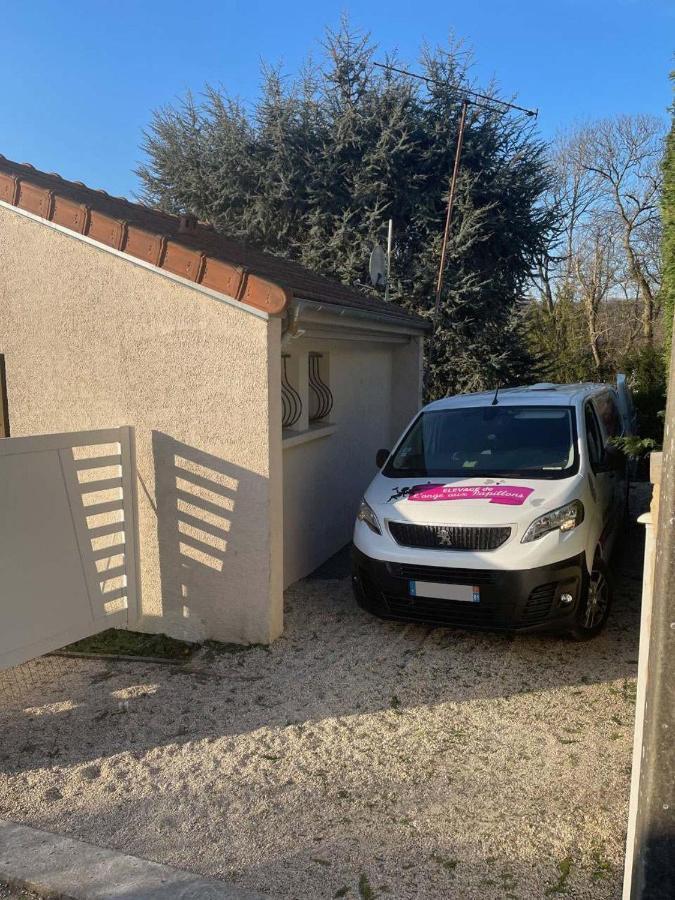 Maison Avec Sous Sol Independant Et Parking A 2Km De Versailles Buc  Esterno foto
